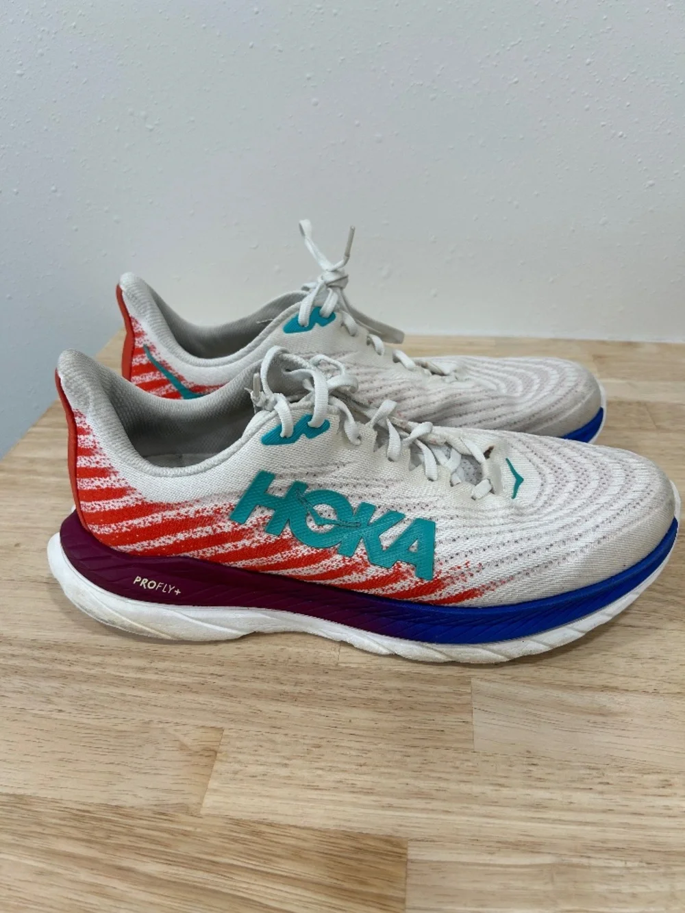 Athletic shoes